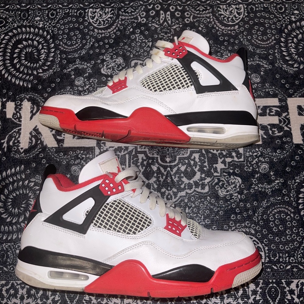 Air Jordan 4 Retro OG ‘Fire Red’ 2020